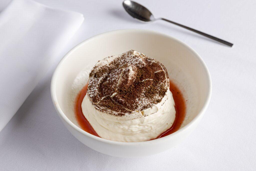 mousse-al-mascarpone-caffè-fragole-dessert-Matera-La-Gattabuia